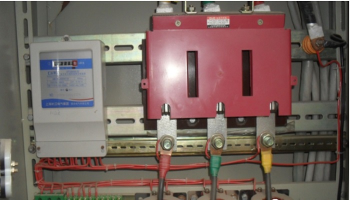 为什么高压电压互感器柜内只安装两台电压互感器呢？